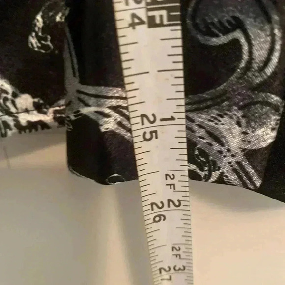 Karen Scott Black/White Long Sleeved Button Down Women’s Blouse Size XL - Picture 7 of 9